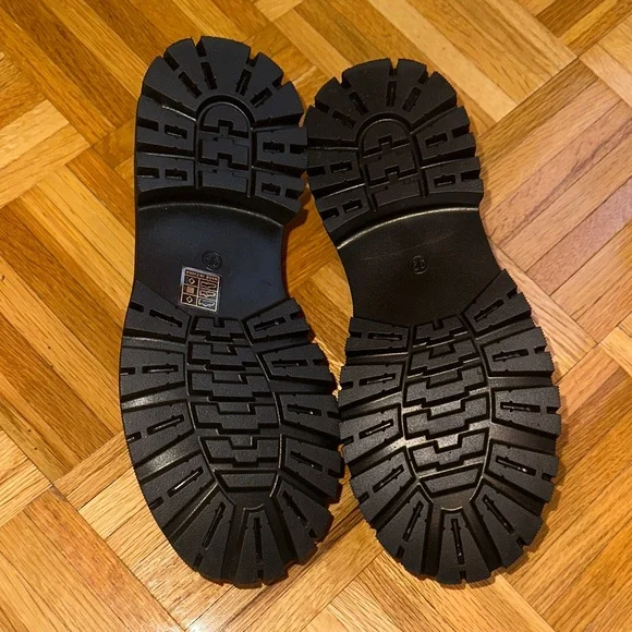 Women’s Black Loafers - Picture 3 of 5